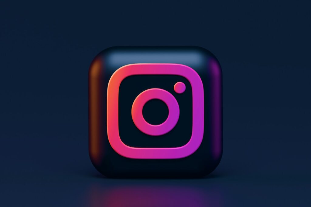 Instagram Dark Mode 3D icon concept. Write me: alexanderbemore@gmail.com, if you need 3D visuals for your products.
